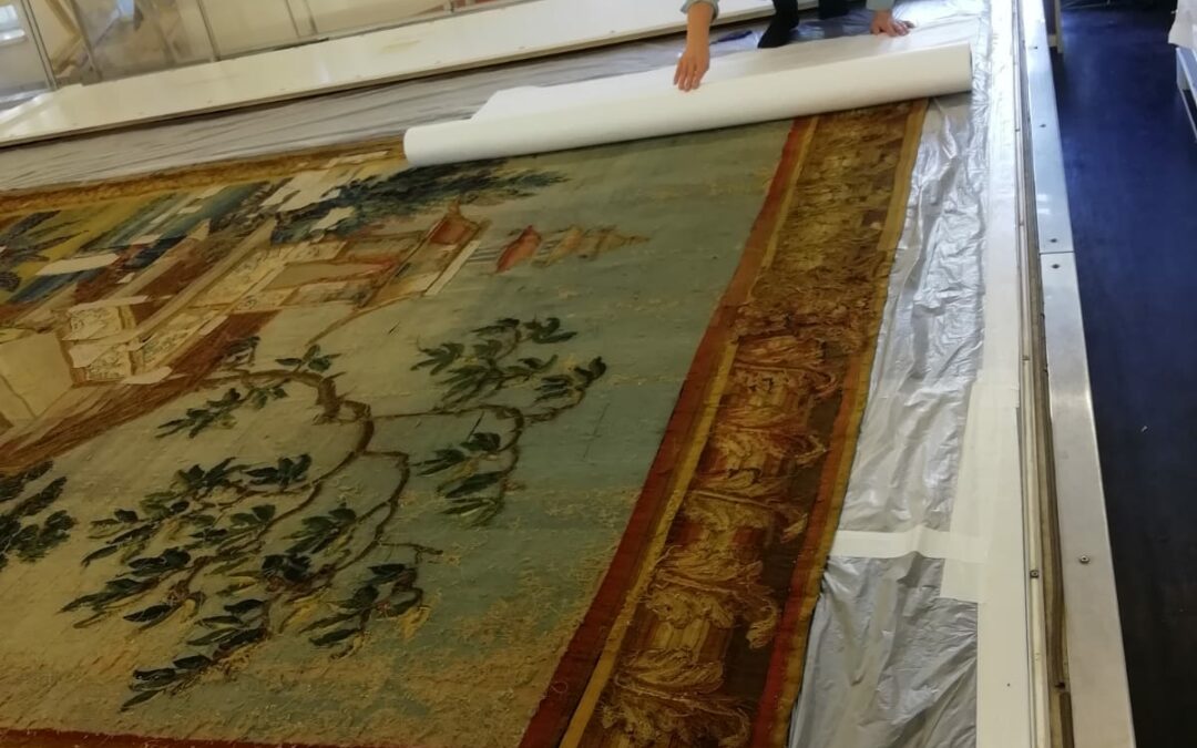 Aerosolreinigung einer Tapisserie
